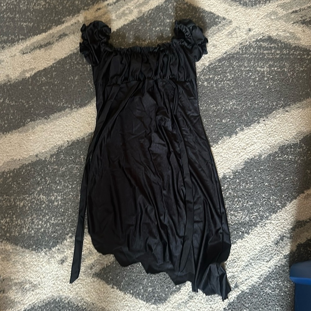 Pirate women dress. Black. Med/large. Puff sleeve.